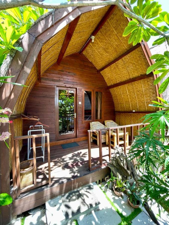 The Golden Ave Bungalow Gili Trawangan Dış mekan fotoğraf