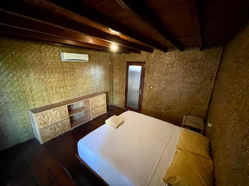 The Golden Ave Bungalow Gili Trawangan Oda fotoğraf